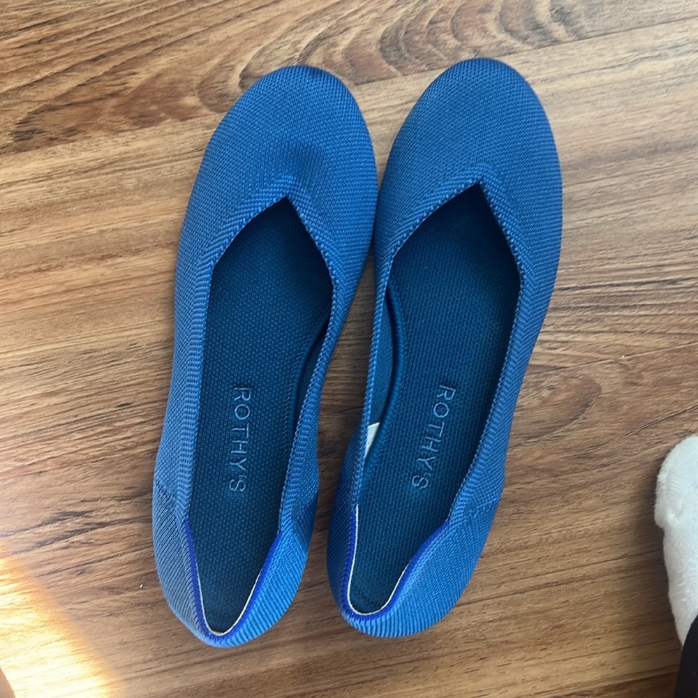NWOT Rothy’s flats